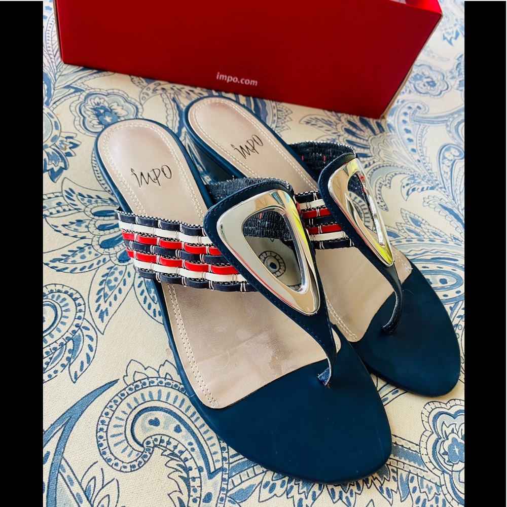 Impo sandals